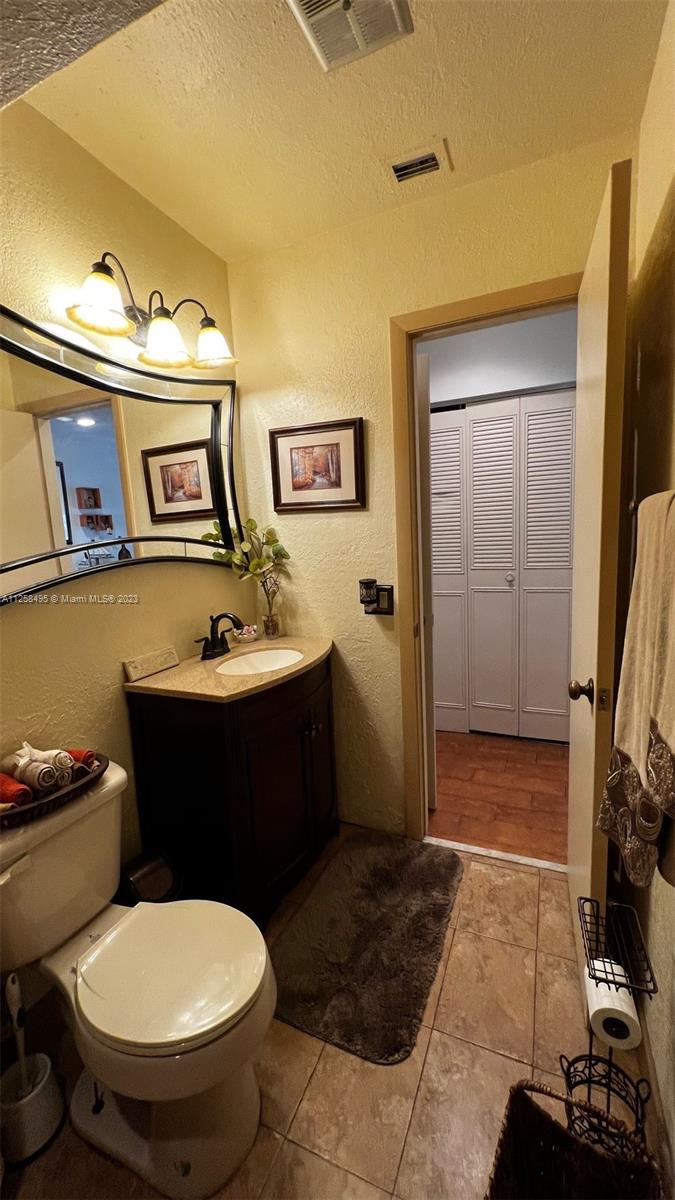 Full Bathroom 1st Floor