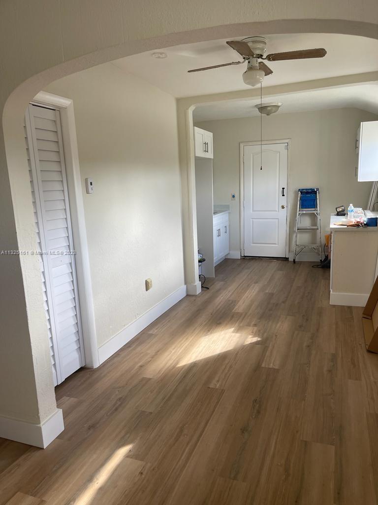 Living room/ Kitchen