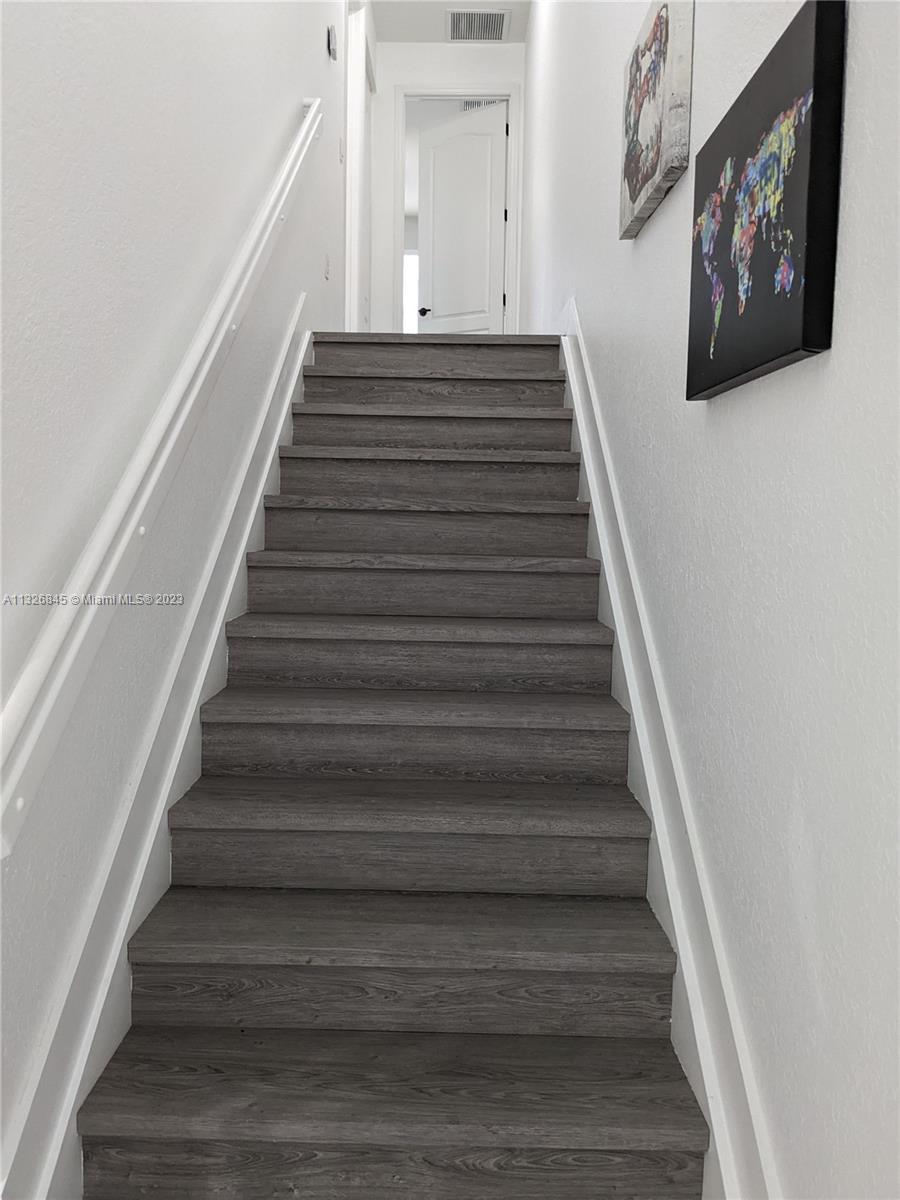 Second Staircase Bottom