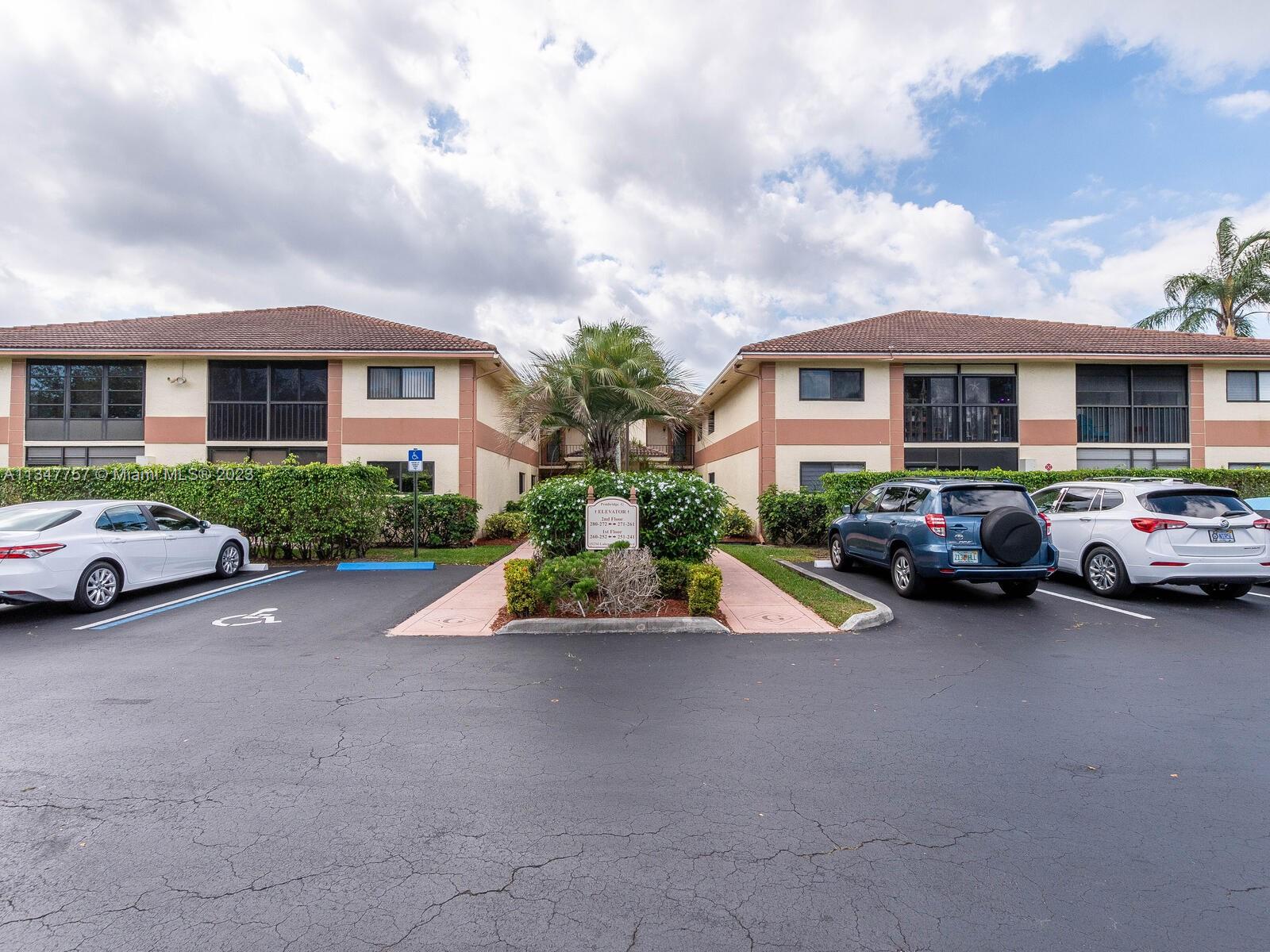 lakes of delray Real Estate, Brokers, Home Values, Luxury Homes