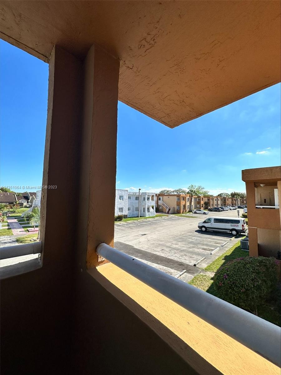 Second Floor Quiet Views