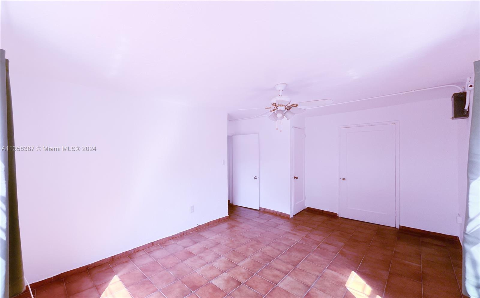 Unit 4 - Vacant - 1/1