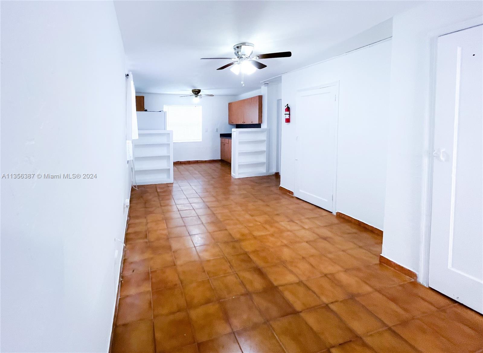 Unit 4 - Vacant - 1/1
