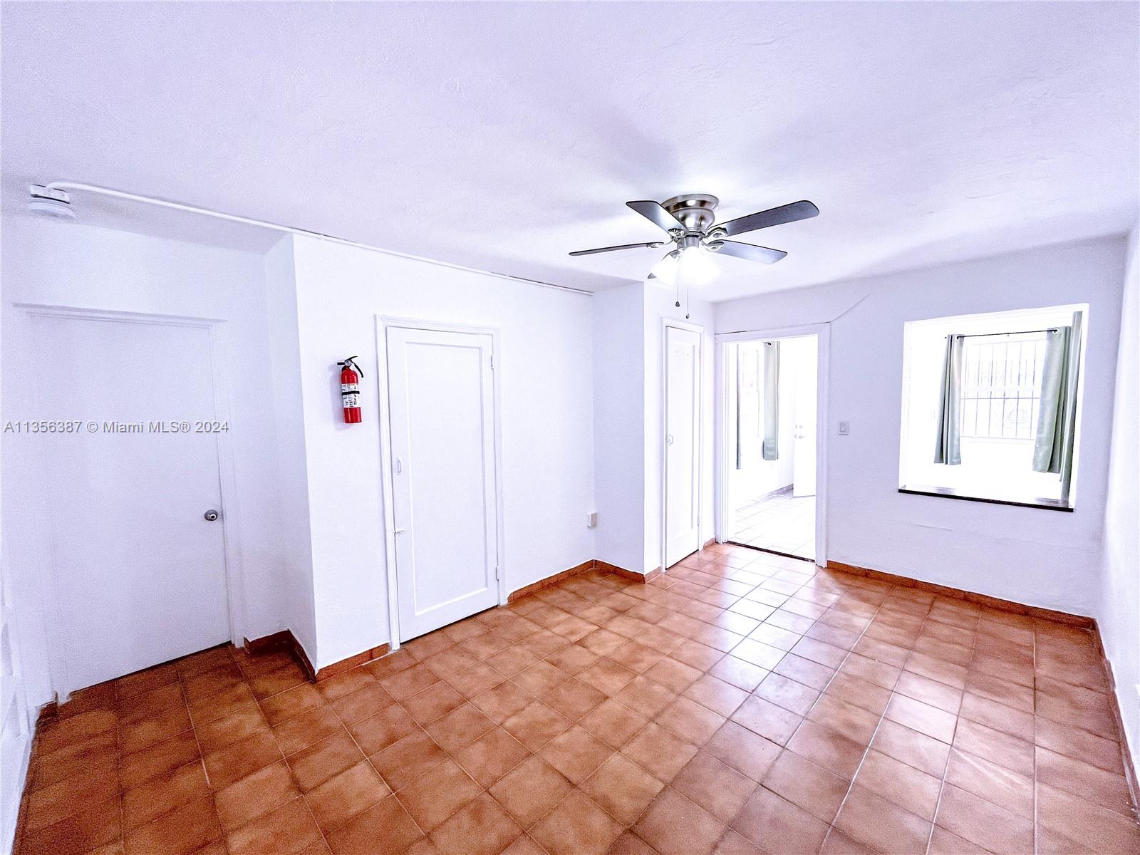 Unit 4 - Vacant - 1/1