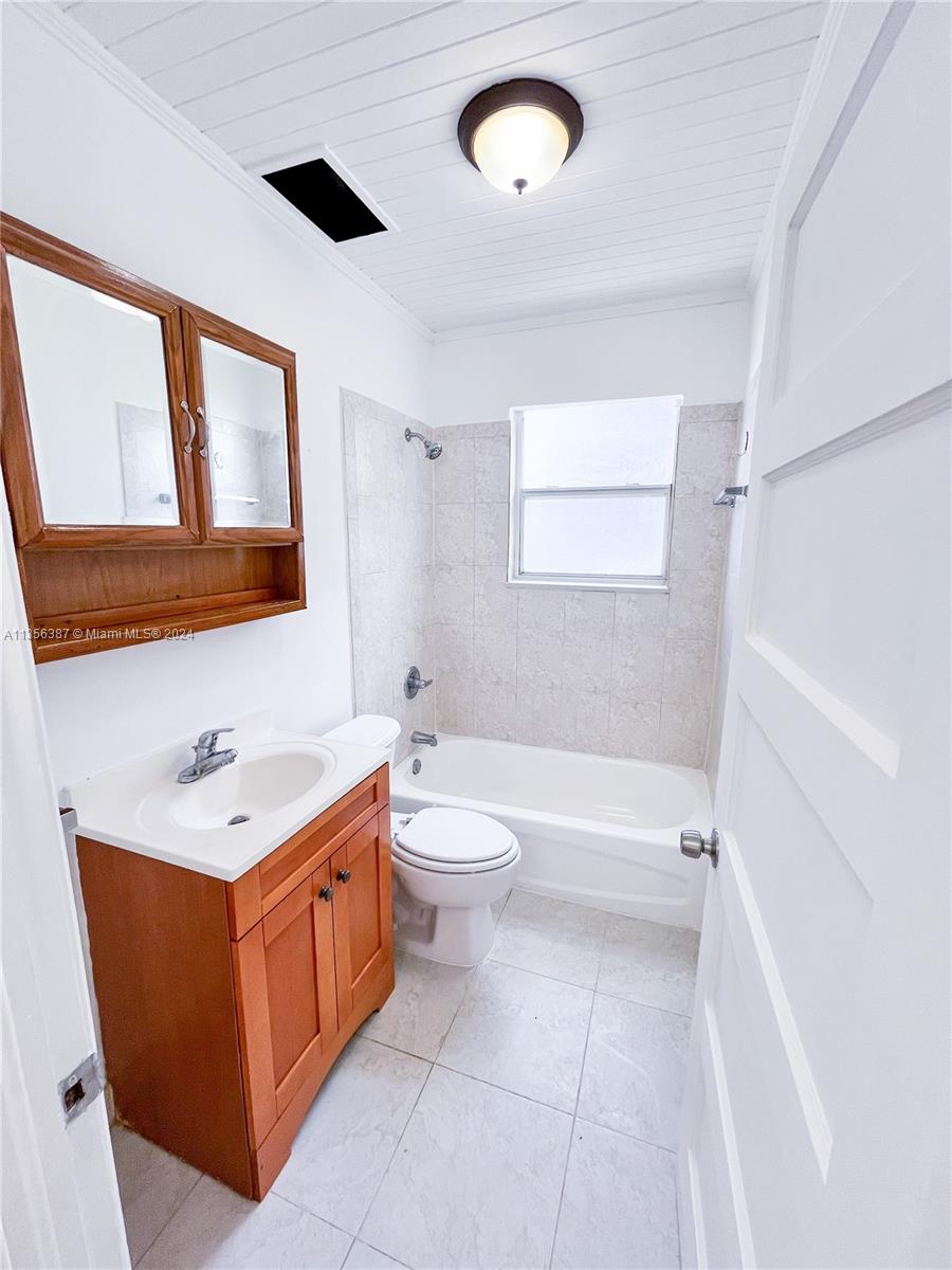 Unit 3 - Vacant - 1/1