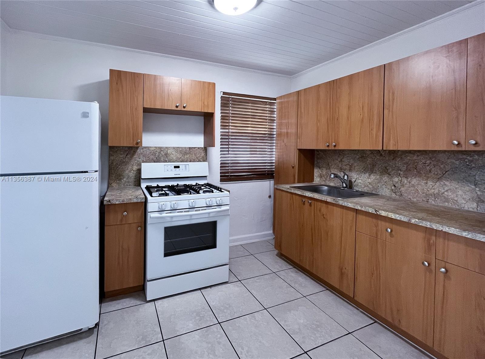 Unit 3 - Vacant - 1/1