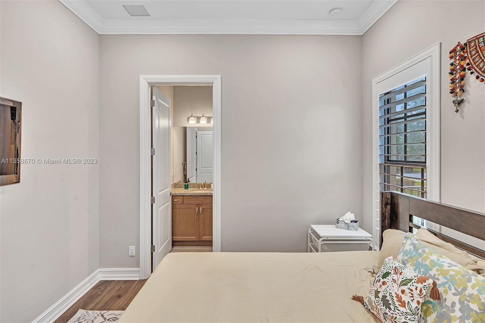 downstairs en-suite bedroom