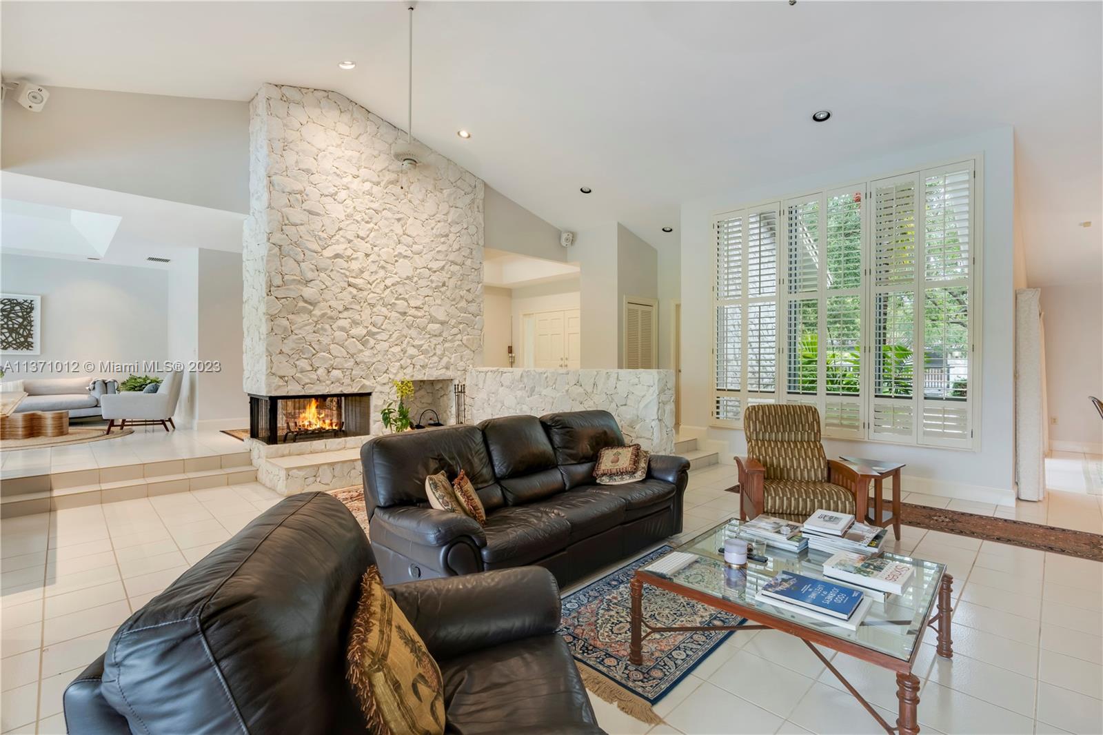 Imagine entertaining in this great space!