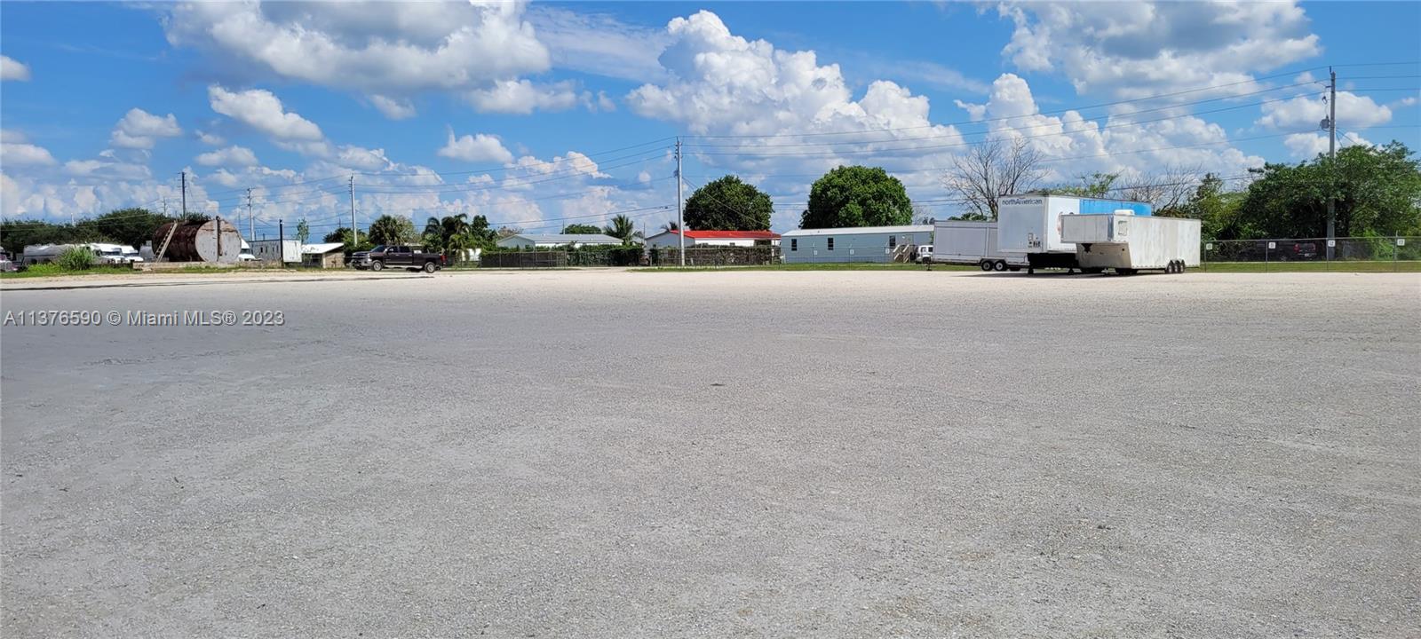 1855 HOOKERS POINT RD CLEWISTON, FL 33440