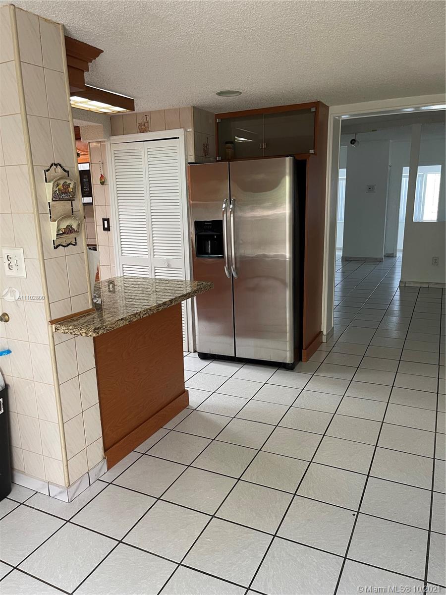 hall from kitchen to front door