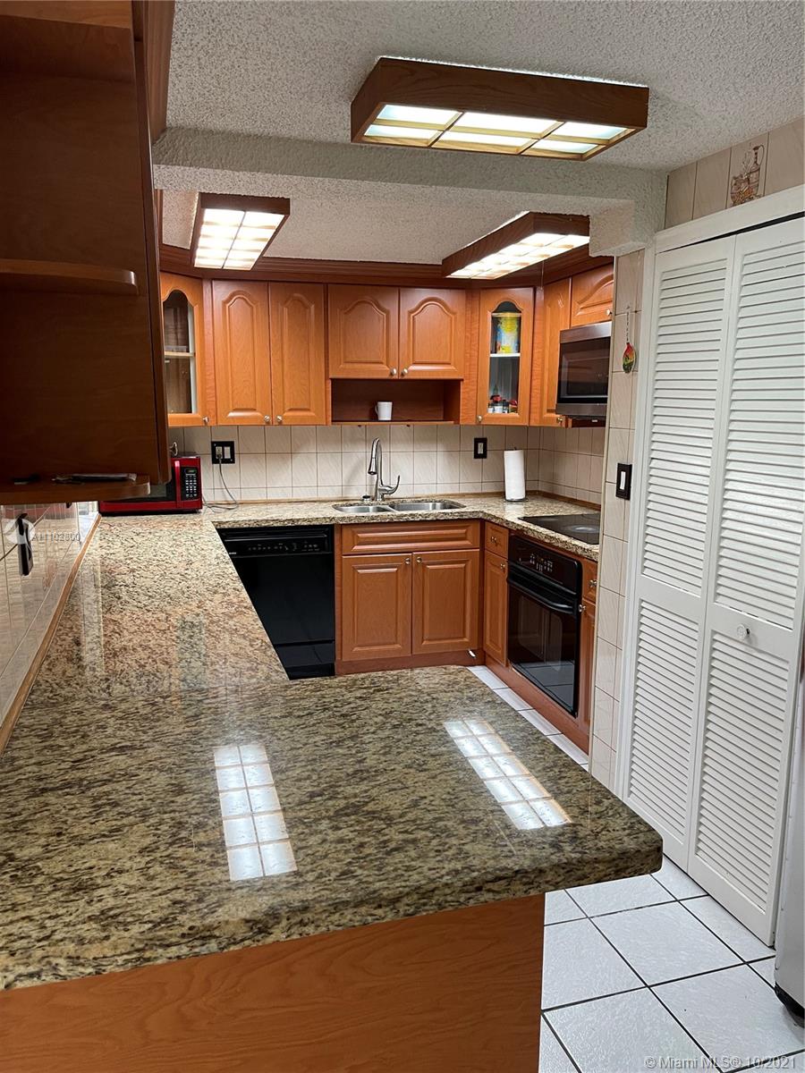 full kitchen appliances