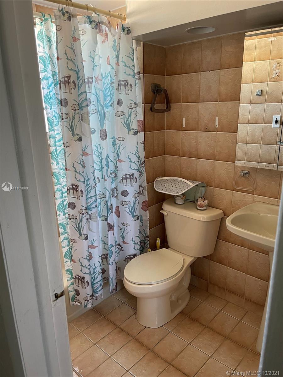 2nd bathroom