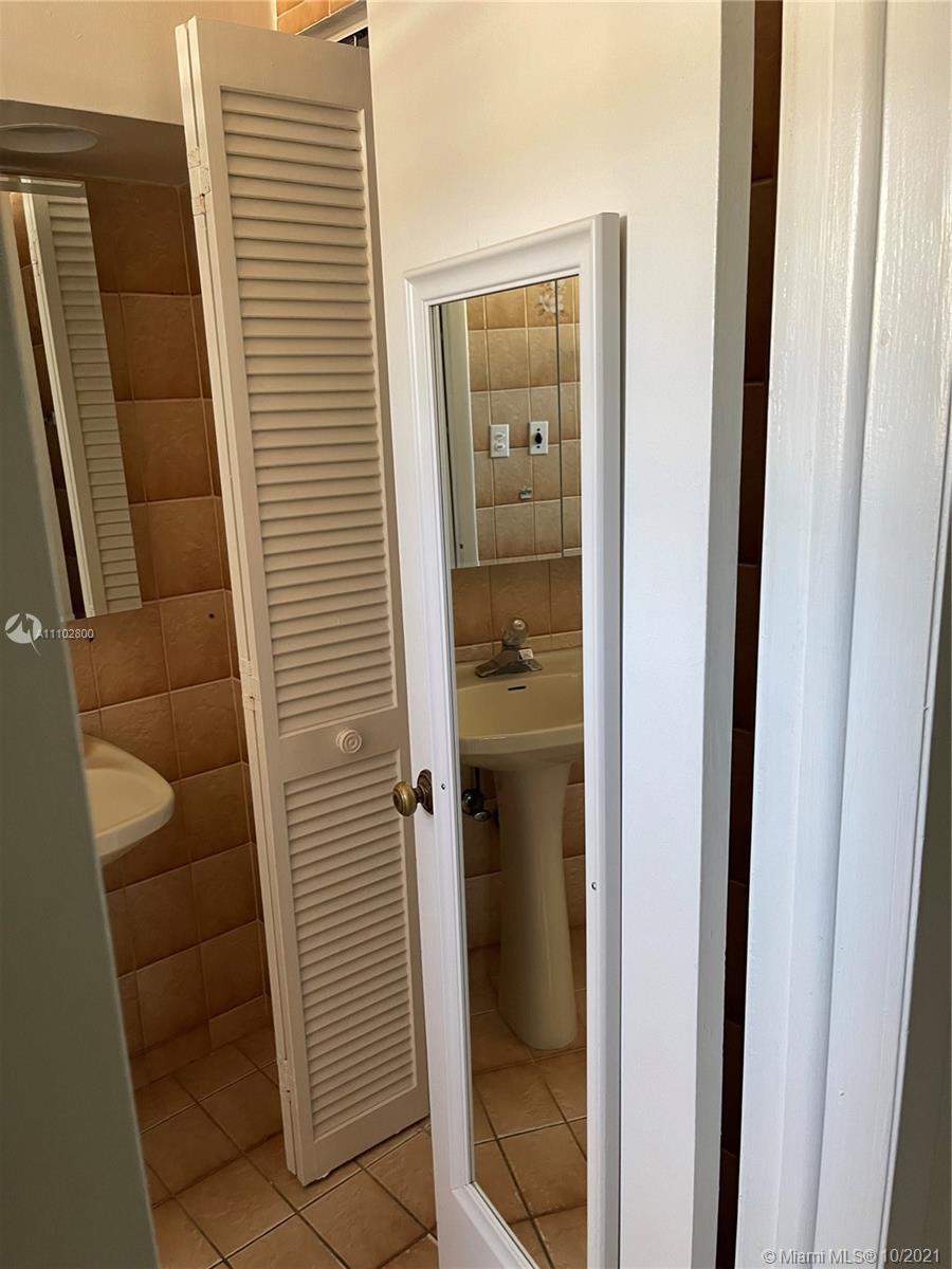 2nd bathroom with access to 2nd and 3rd bedroom.