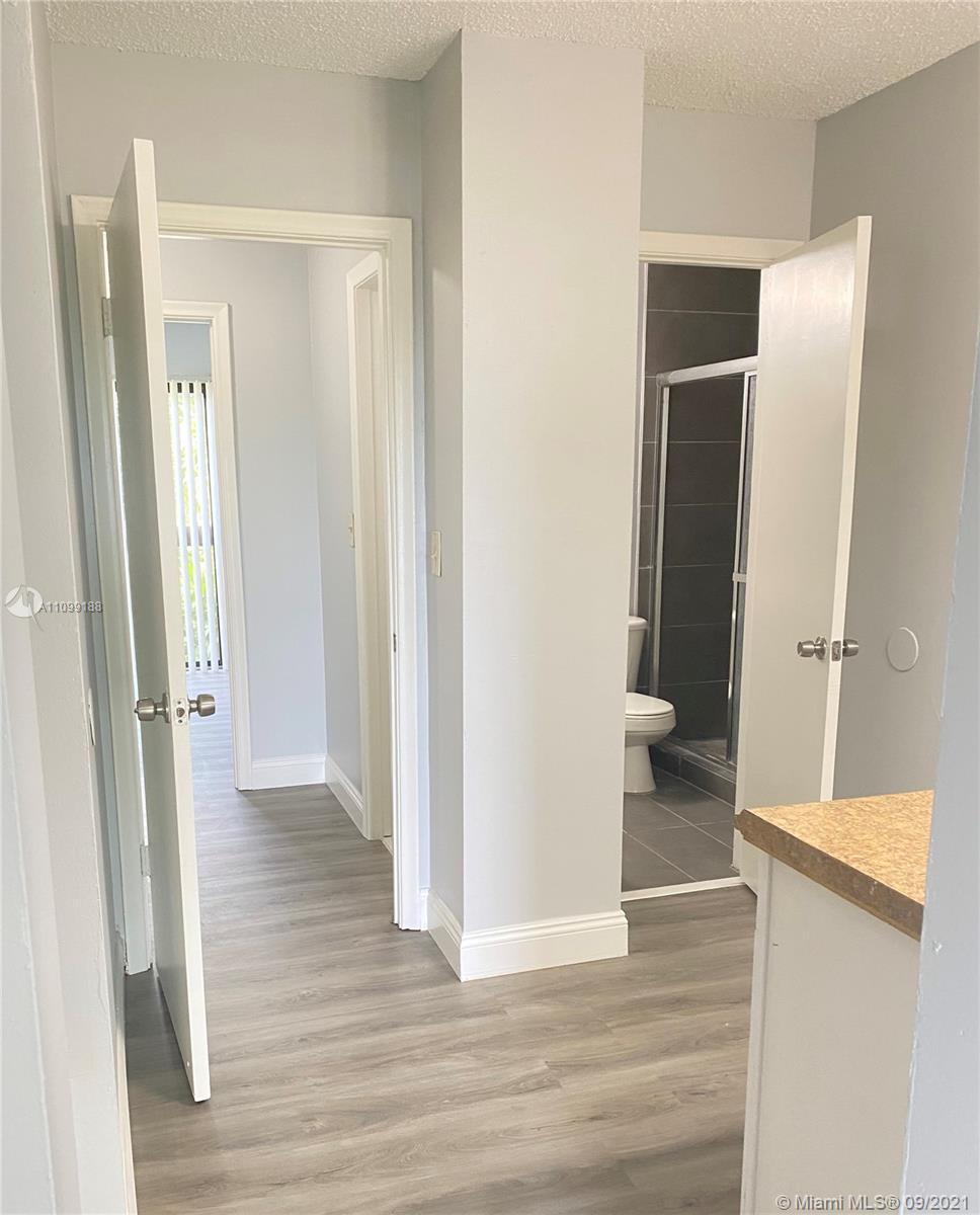 del rio village north Real Estate, Brokers, Home Values, Luxury Homes