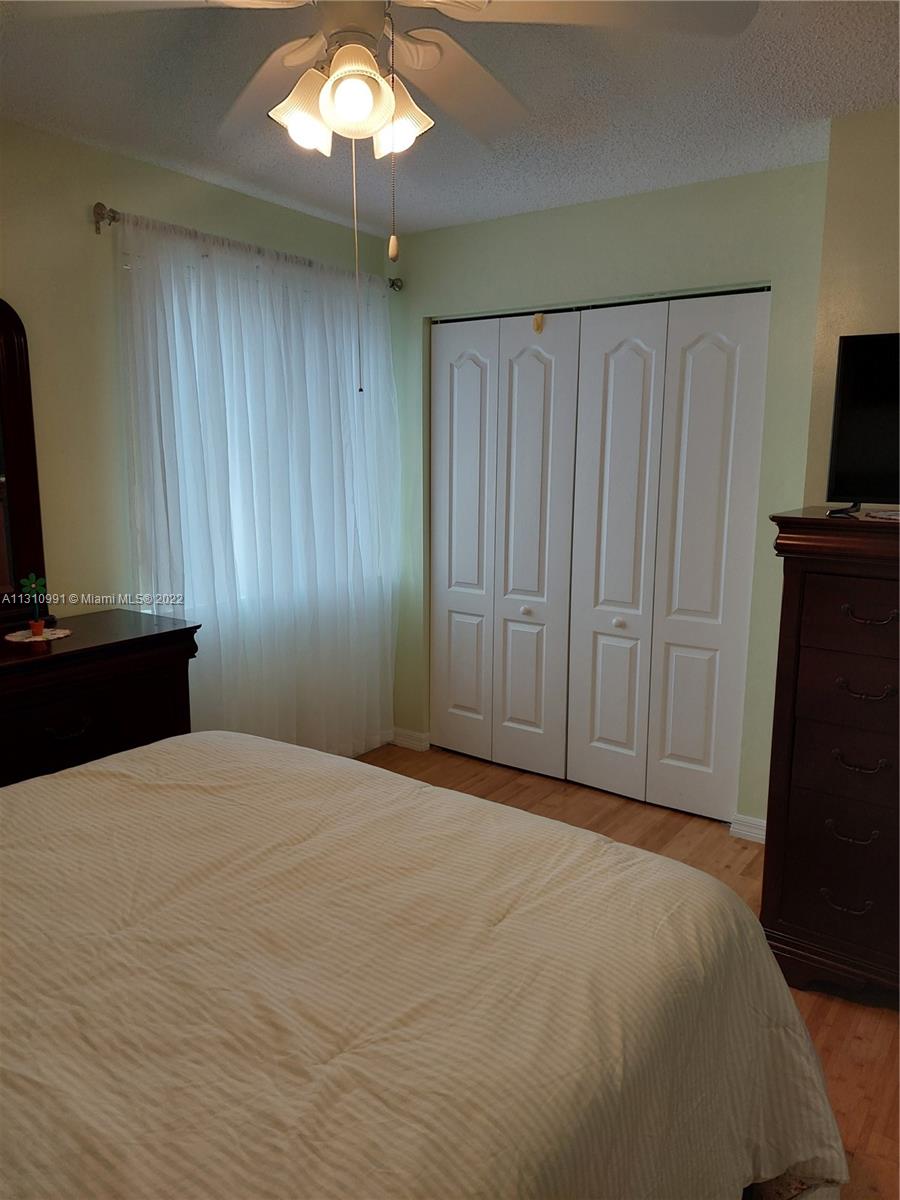 GUEST BEDROOM CLOSET