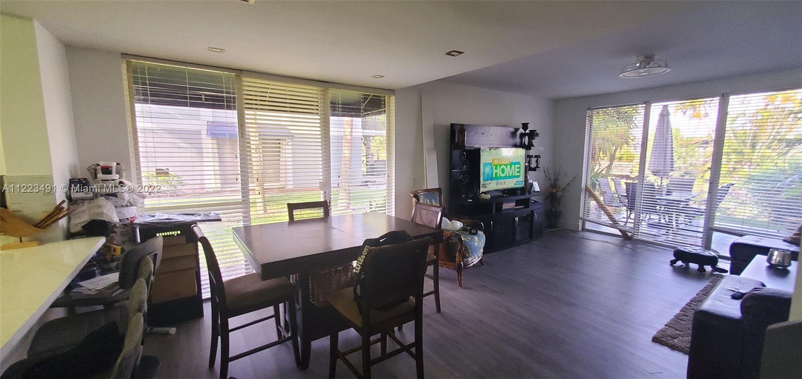 clear creek townhomes pla Real Estate, Brokers, Home Values, Luxury