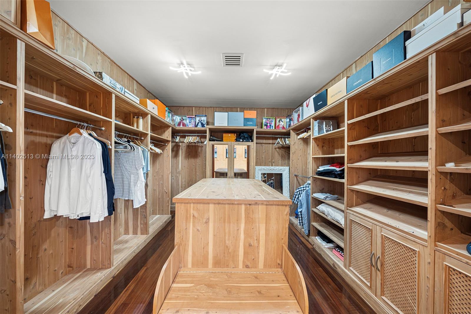 Closet