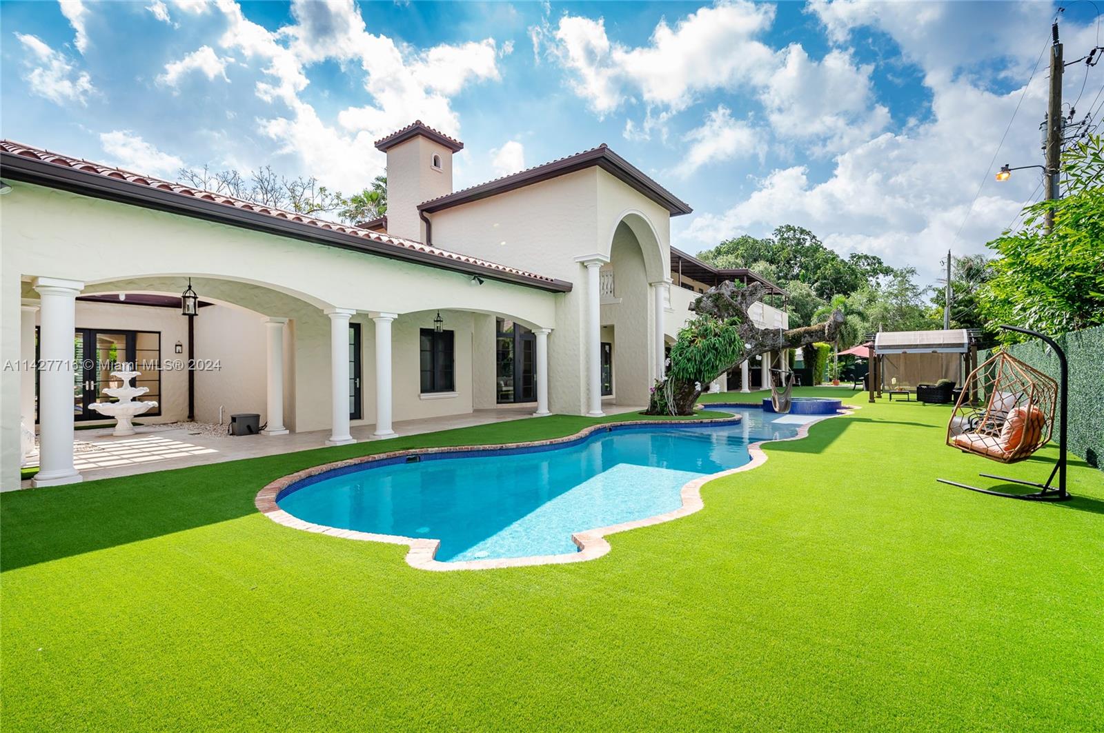 Pool