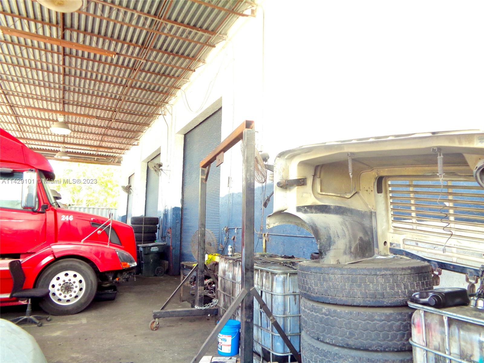 Garage