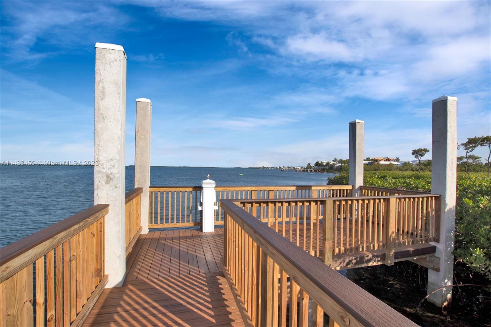Dock
