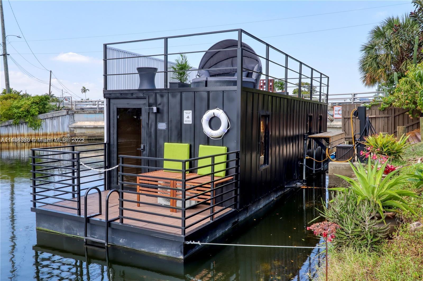 Dock