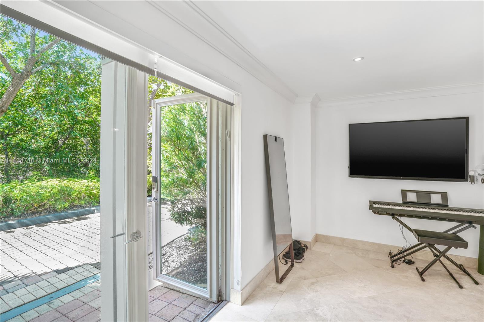 office and Private Entrance to Townhouse from building walkway