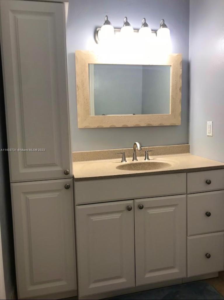 marco inn villas Real Estate, Brokers, Home Values, Luxury Homes, Foreclosures, REO