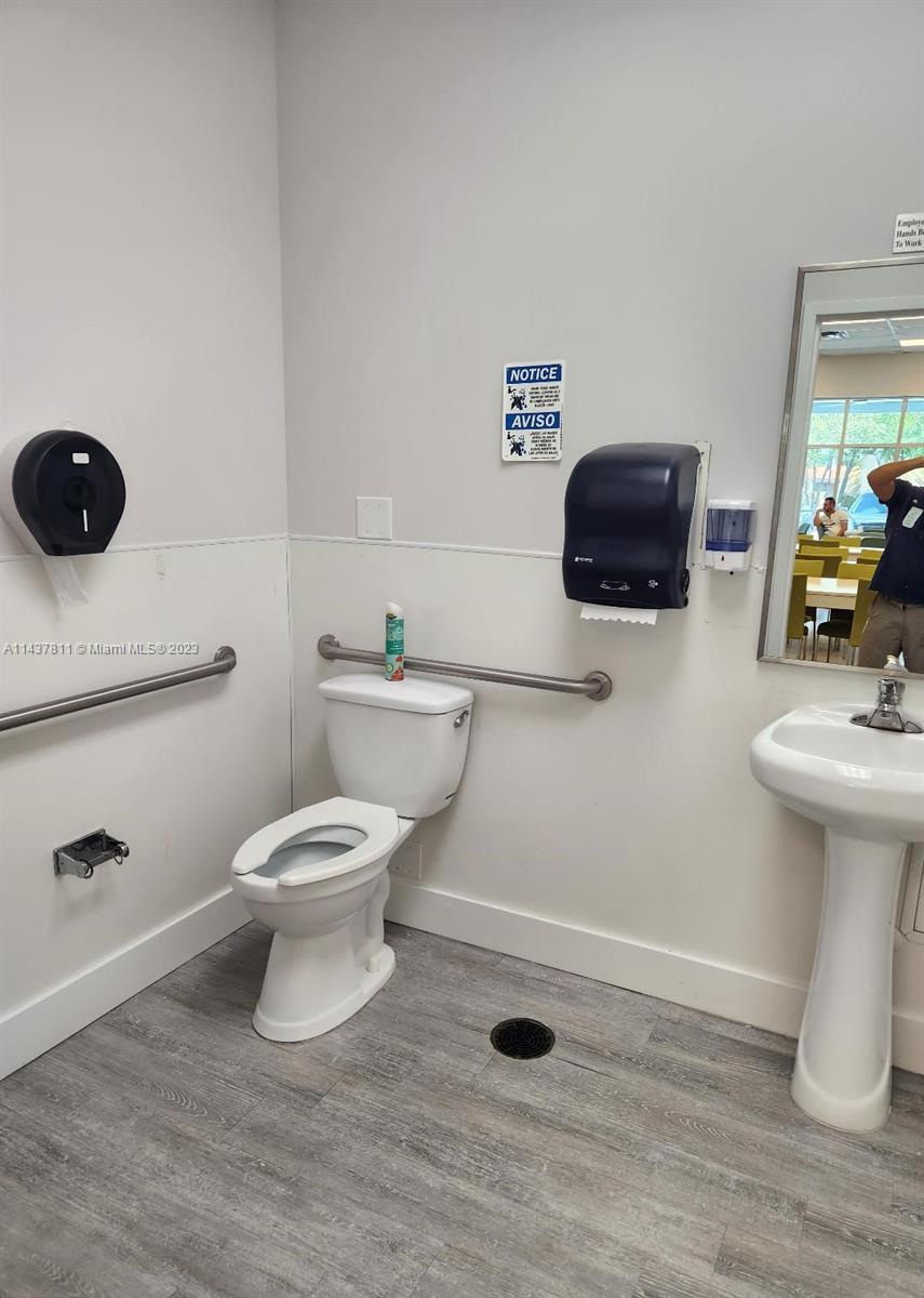 2 Bathrooms