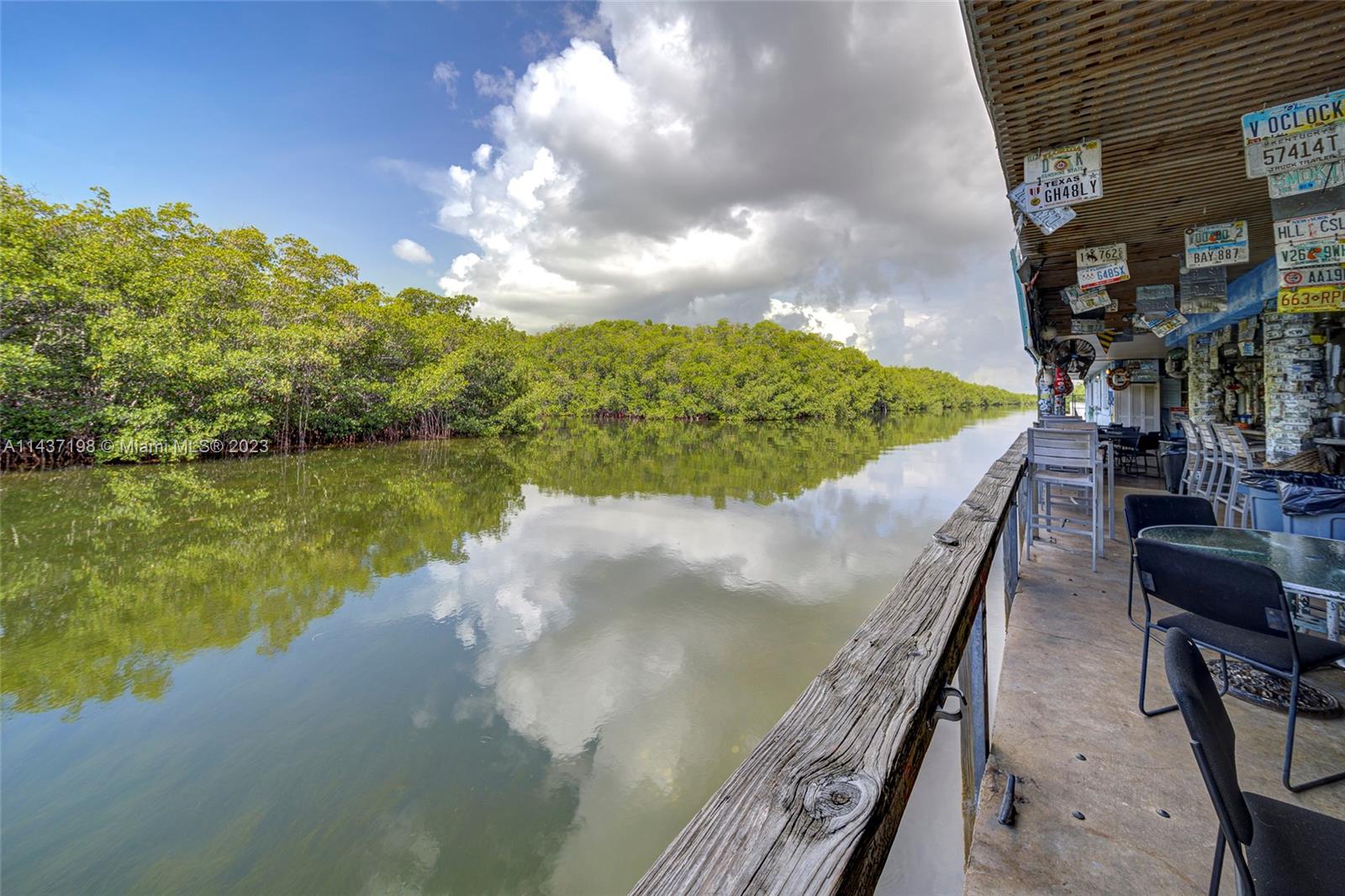 Dock