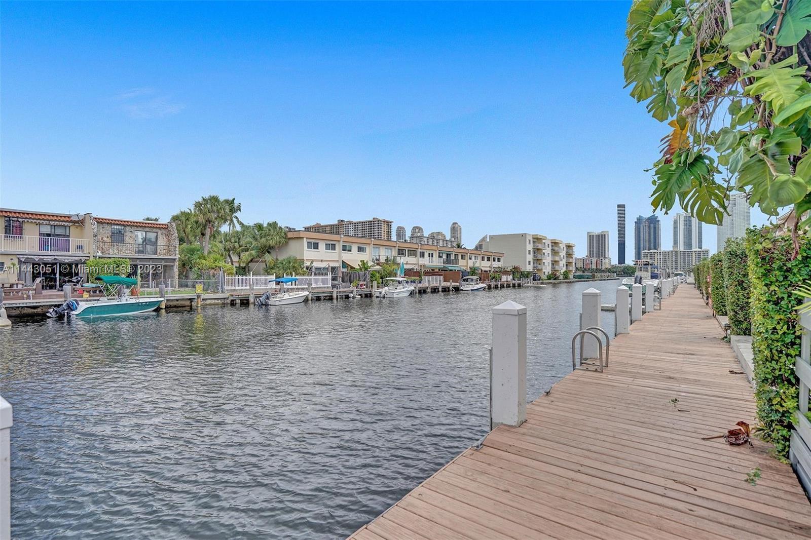 30 Feet Dock