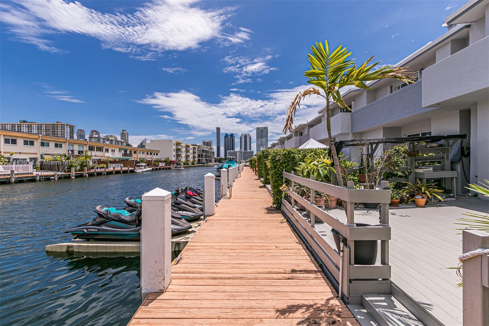 Dock
