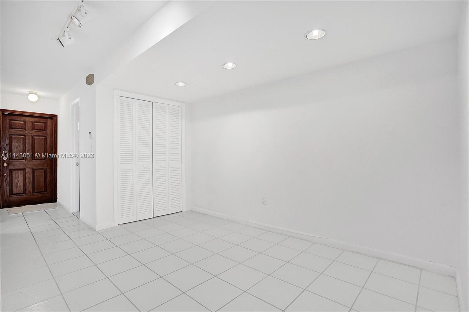 Extra Bonus Room