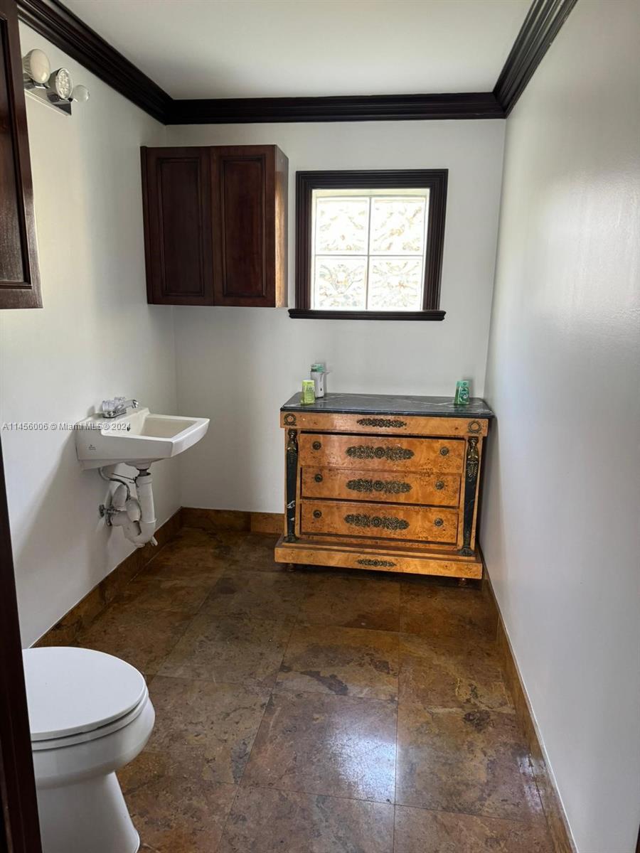 POWDER ROOM