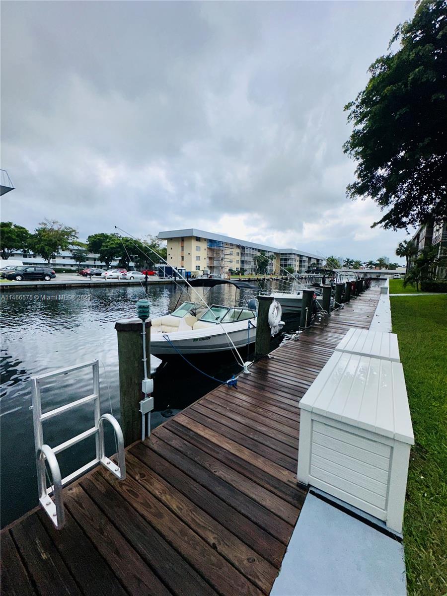 Dock