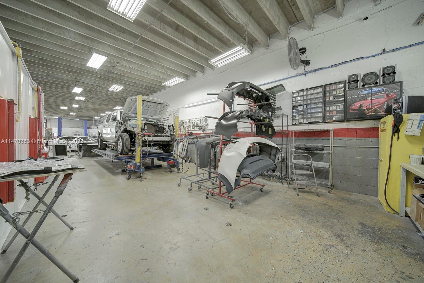 Garage