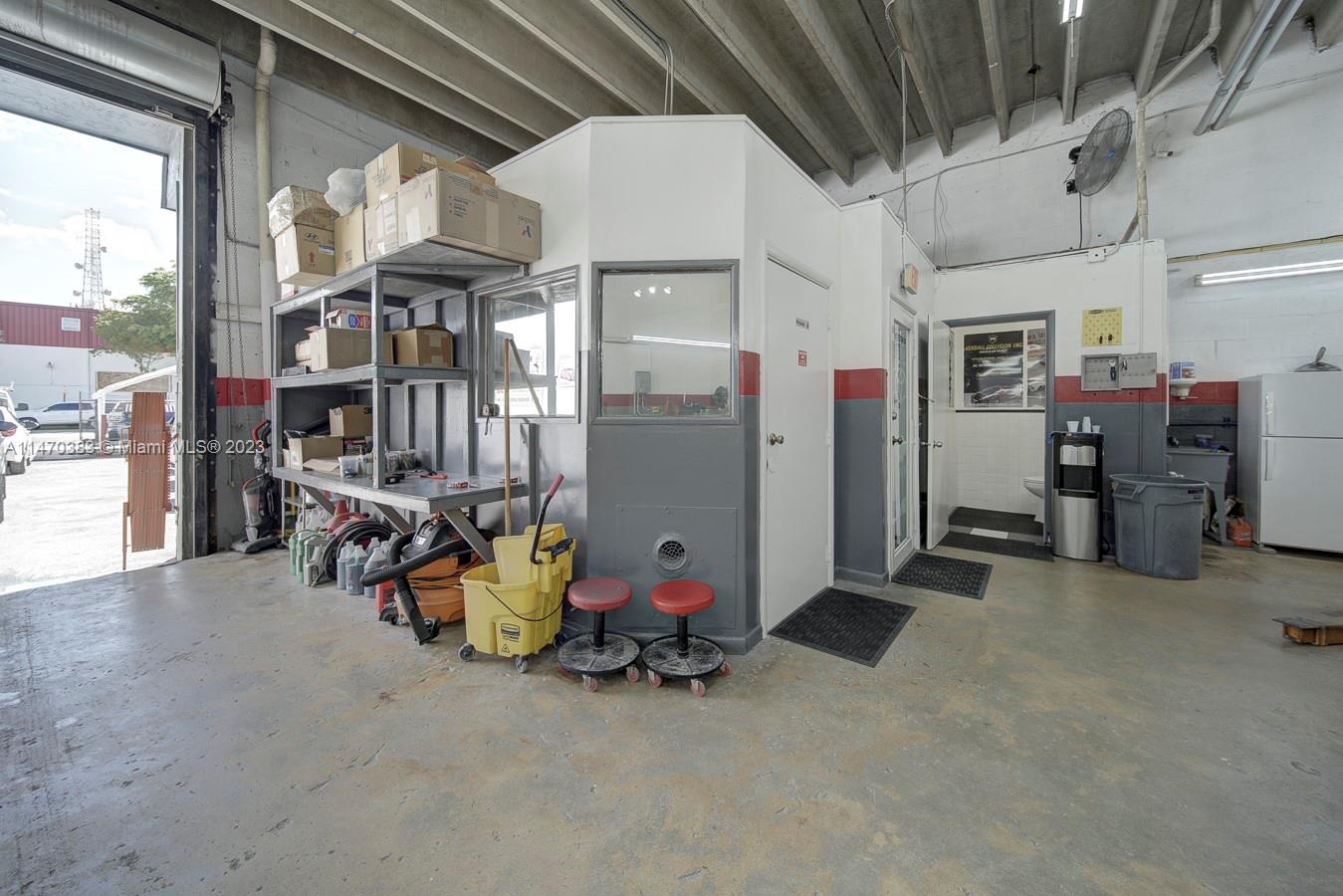Garage