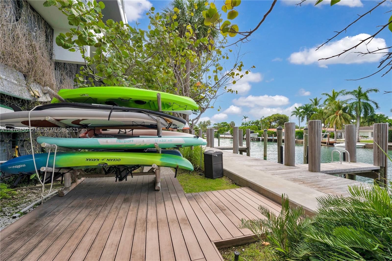 Dock