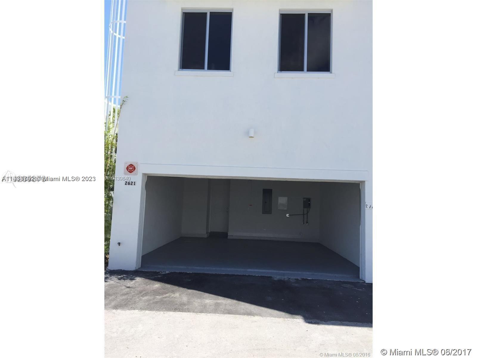 Garage 2 spaces