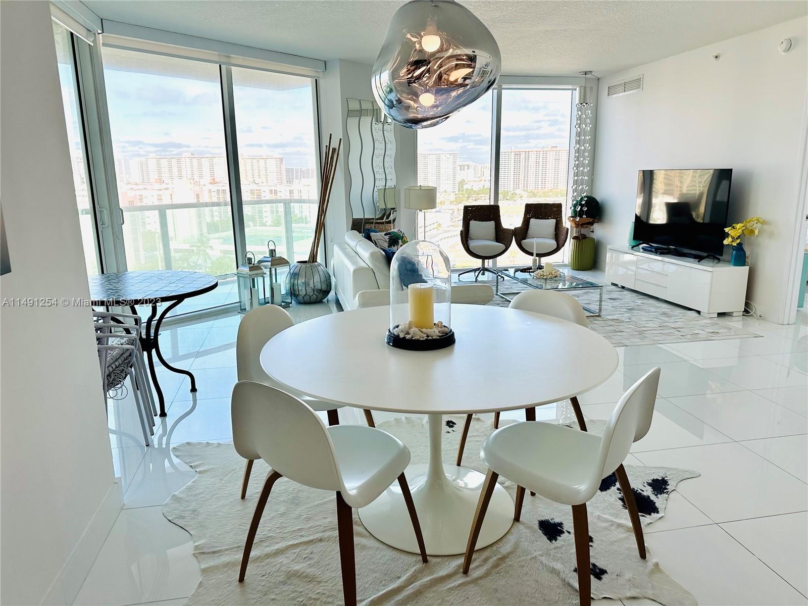 DINING & LIVING​​‌​​​​‌​​‌‌​‌‌​​​‌‌​‌​‌​‌​​​‌​​ AREA