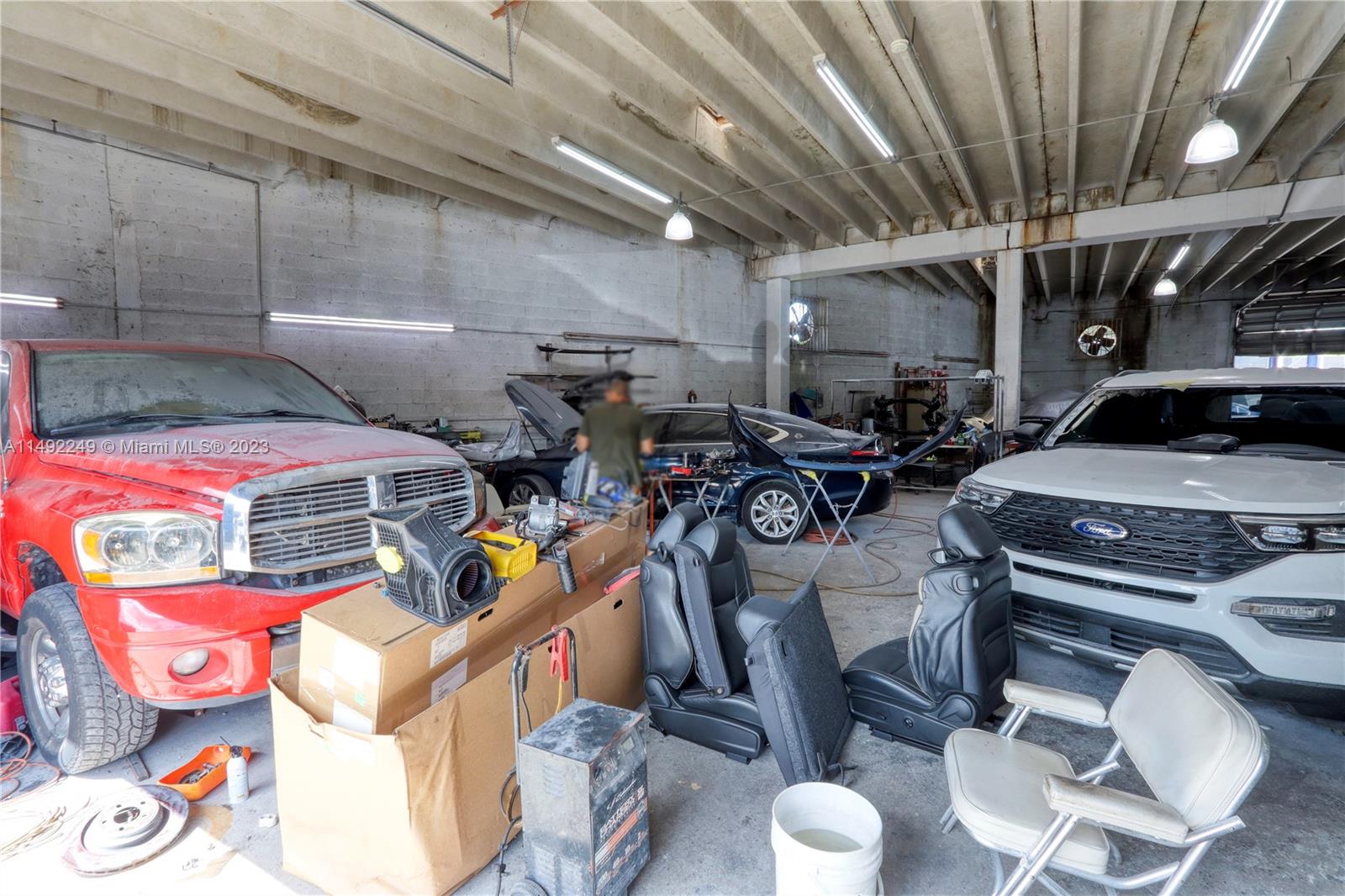 Garage