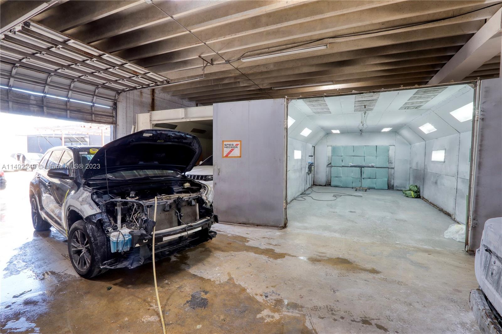 Garage