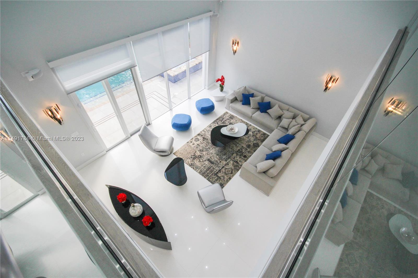 Viewn from upstairs.