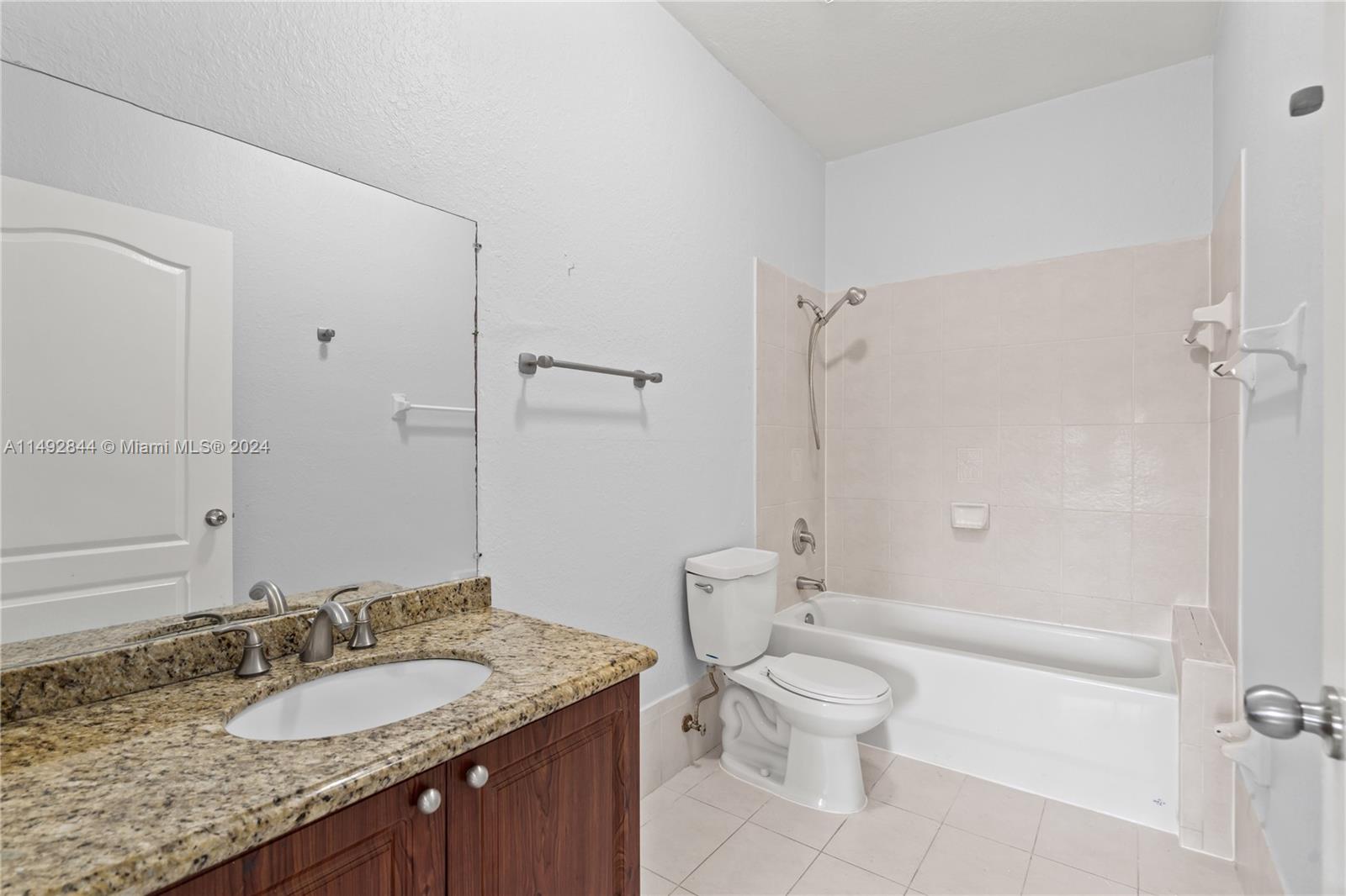 Master bedroom bath.