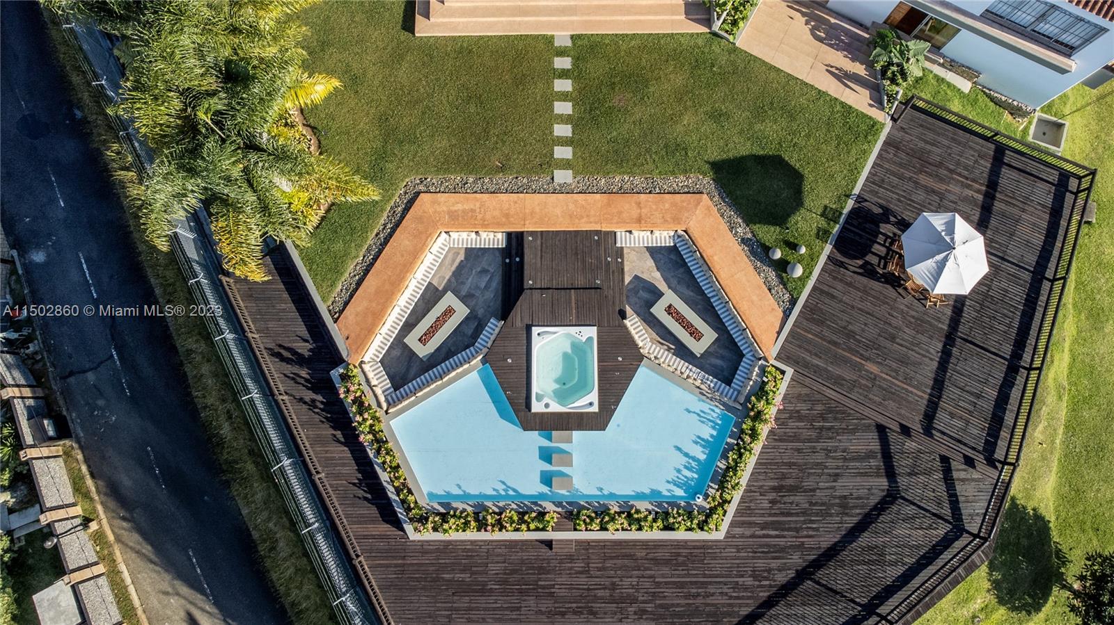 Its amenities include four stables with bathroom, two kitchens, island kitchen , tennis courts, balconies, heated Jacuzzi and inviting fireplaces.