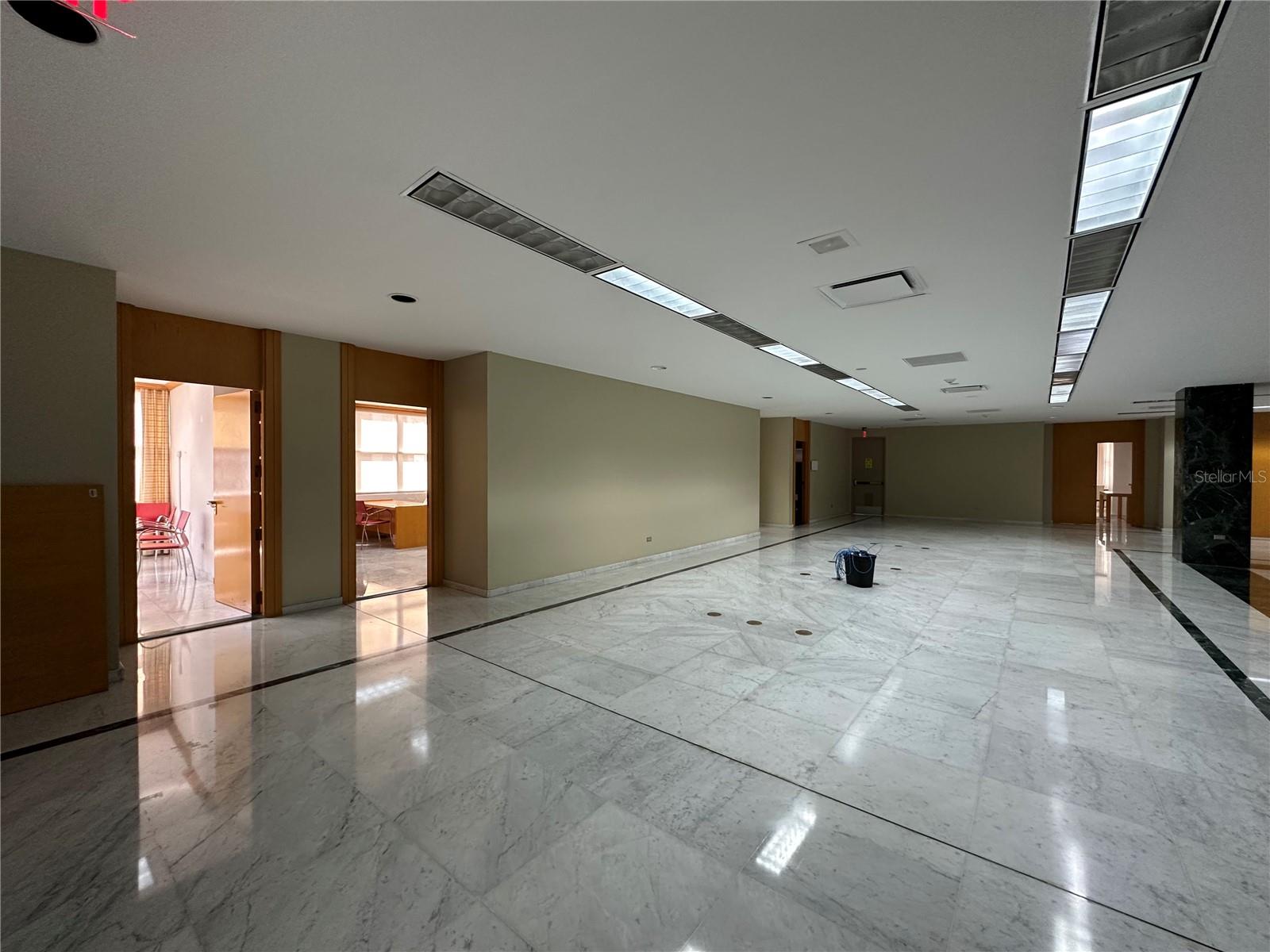 207 PONCE DE LEON AVENUE, SAN JUAN, PR 00917 Real