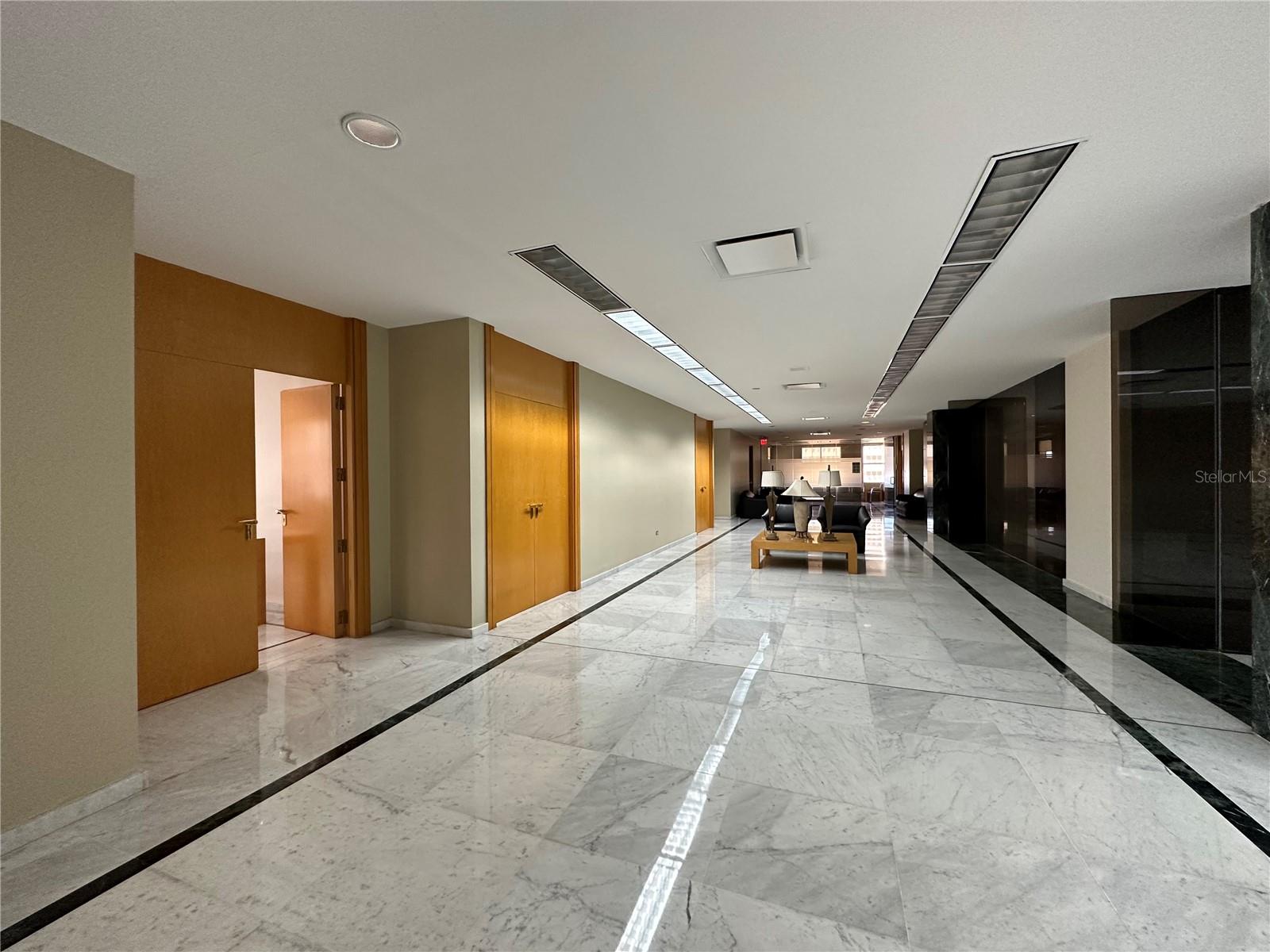 207 PONCE DE LEON AVENUE, SAN JUAN, PR 00917 Real