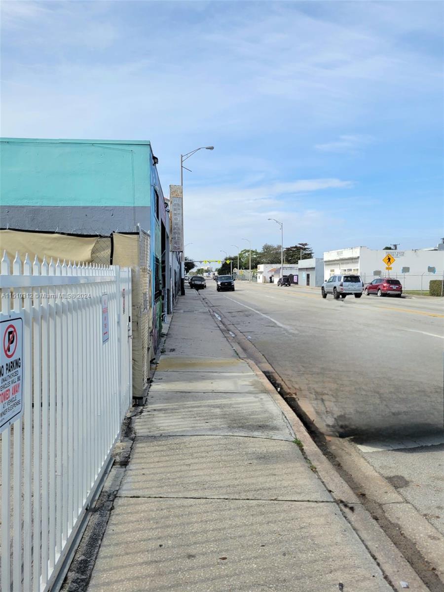 NW 54th Street towards NW 14th Ave