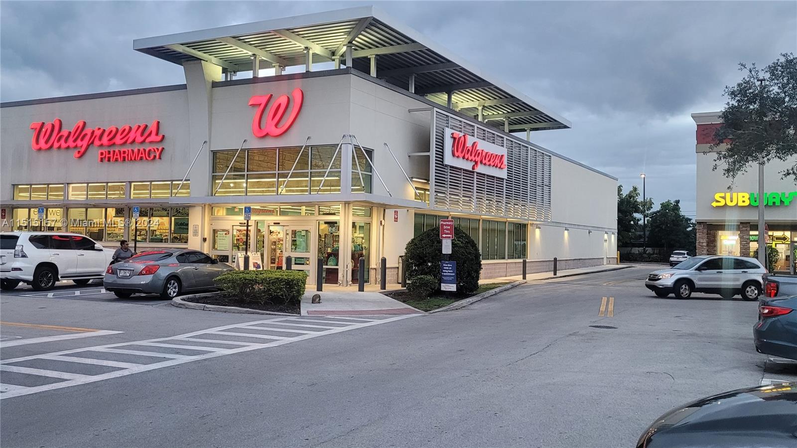 Major Retailers