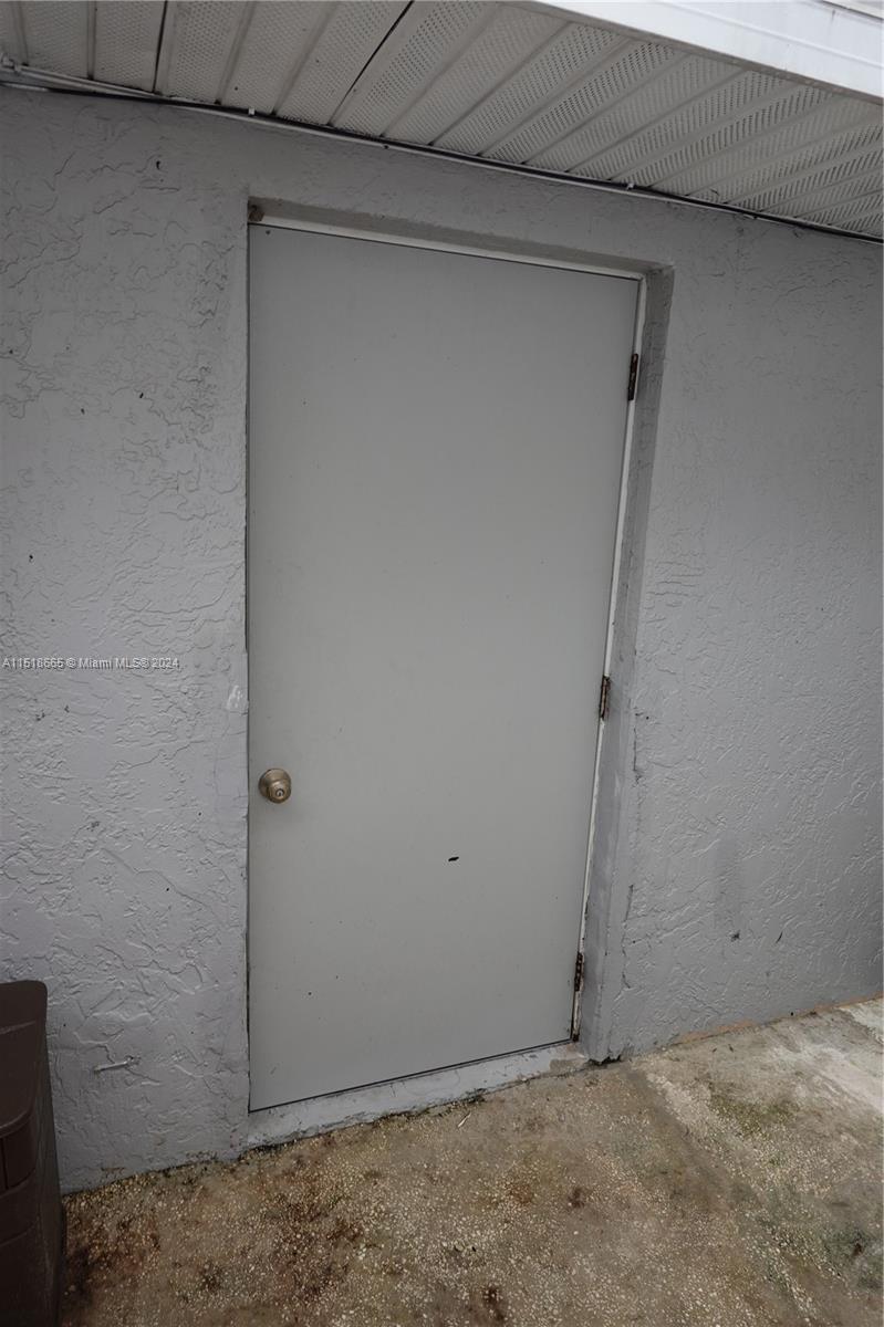 private entrance to efficiency