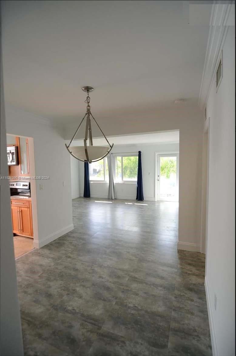 unit 1 dining natural light